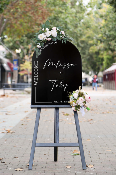 Personalized Arched Acrylic Wedding Welcome Sign (Design 1)