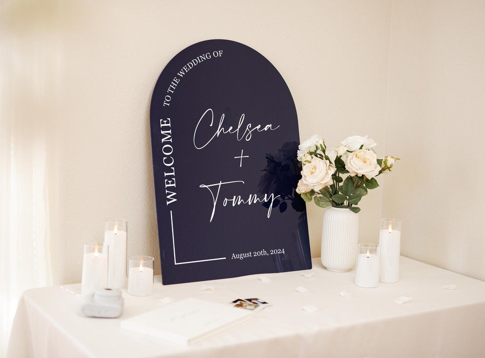 Personalized Arched Acrylic Wedding Welcome Sign (Design 1)