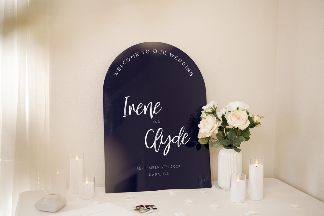 Personalized Arched Acrylic Wedding Welcome Sign (Design 4)